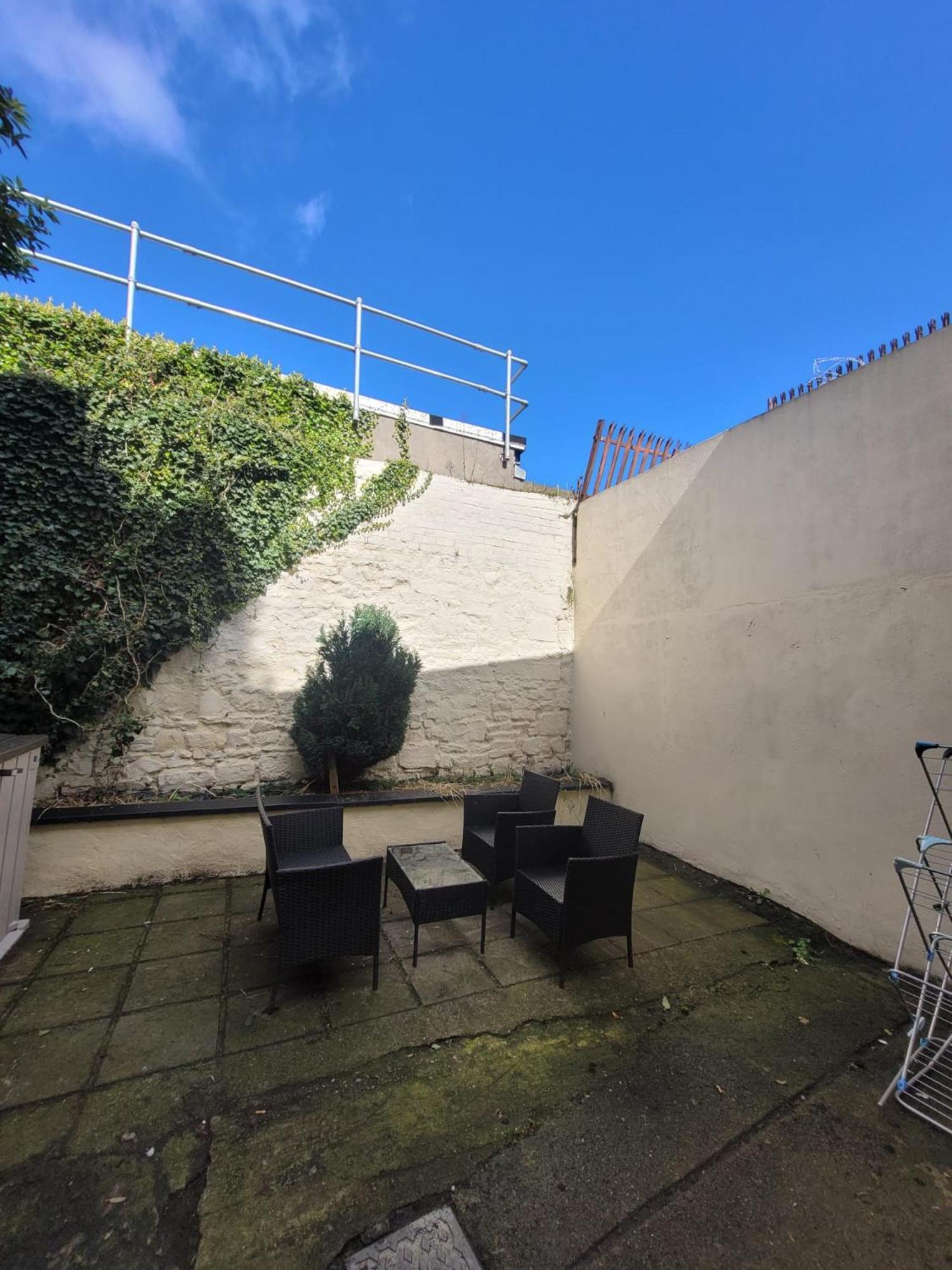 Recently Renovated Dublin City House Βίλα Εξωτερικό φωτογραφία